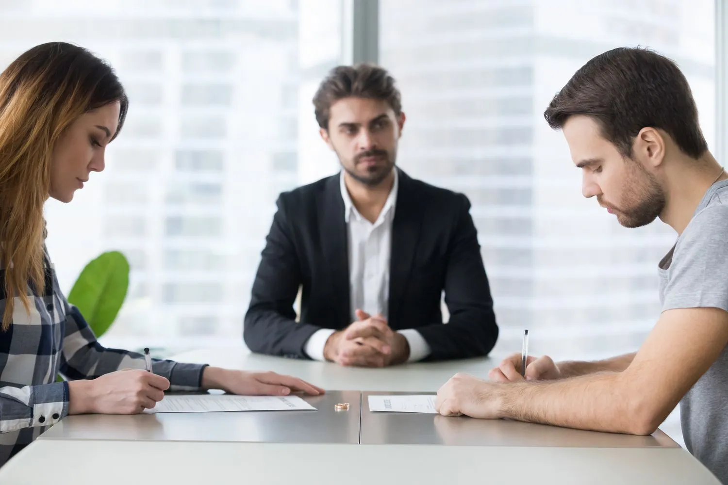 How EH Mediation Guides Couples Toward Fair and Balanced Outcomes Wells